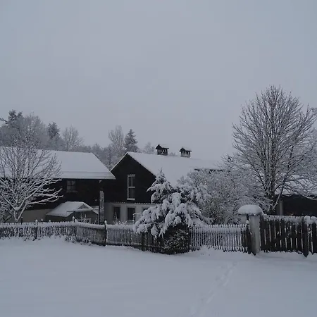 Fuer Drei Personen Mit Terrasse Und Eigenem Gartenanteil Semesterbostad *