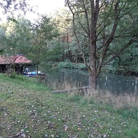 Fuer Drei Personen Mit Terrasse Und Eigenem Gartenanteil Schöllnach